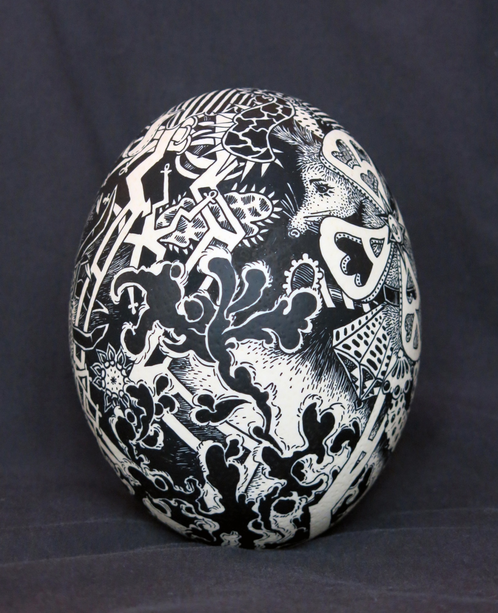 Oeuf 7 Animal Avec H  Lice Et Vagues Noires  Vue 2  1 214